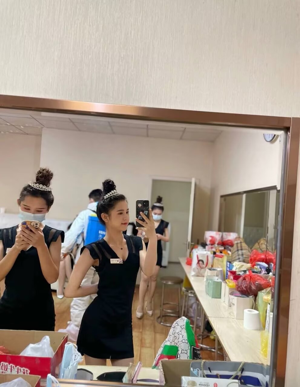 新盛酒店豪华大床房 - 五星级房间内饰